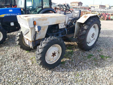 Trattore LAMBORGHINI mod. 235