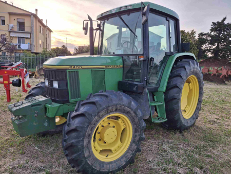 Trattore JOHN DEERE mod. 6400
