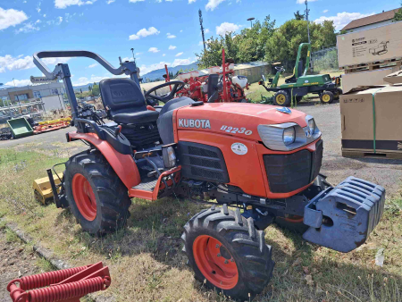 Trattore KUBOTA mod. B2230 HST