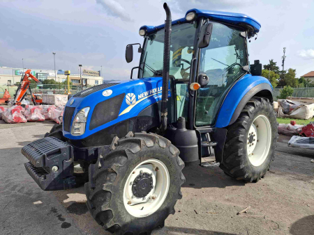 Trattore NEW HOLLAND mod. TD5.75