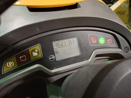 Trattorino rasaerba modello STIGA 7-102 TCNS HYDRO