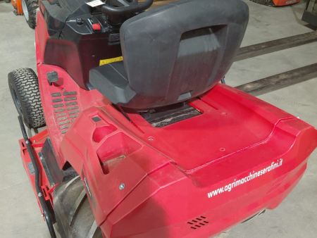 Trattorino rasaerba SOLO by AL -KO modello T22 110.0