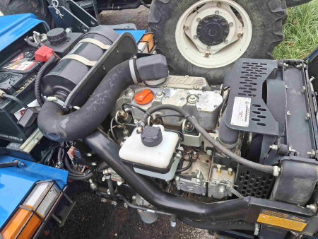 Trattore NEW HOLLAND mod. TI3.40